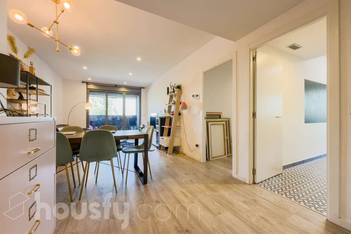 Living room of Flat for sale in L'Hospitalet de Llobregat  with Air Conditioner, Terrace and Storage room