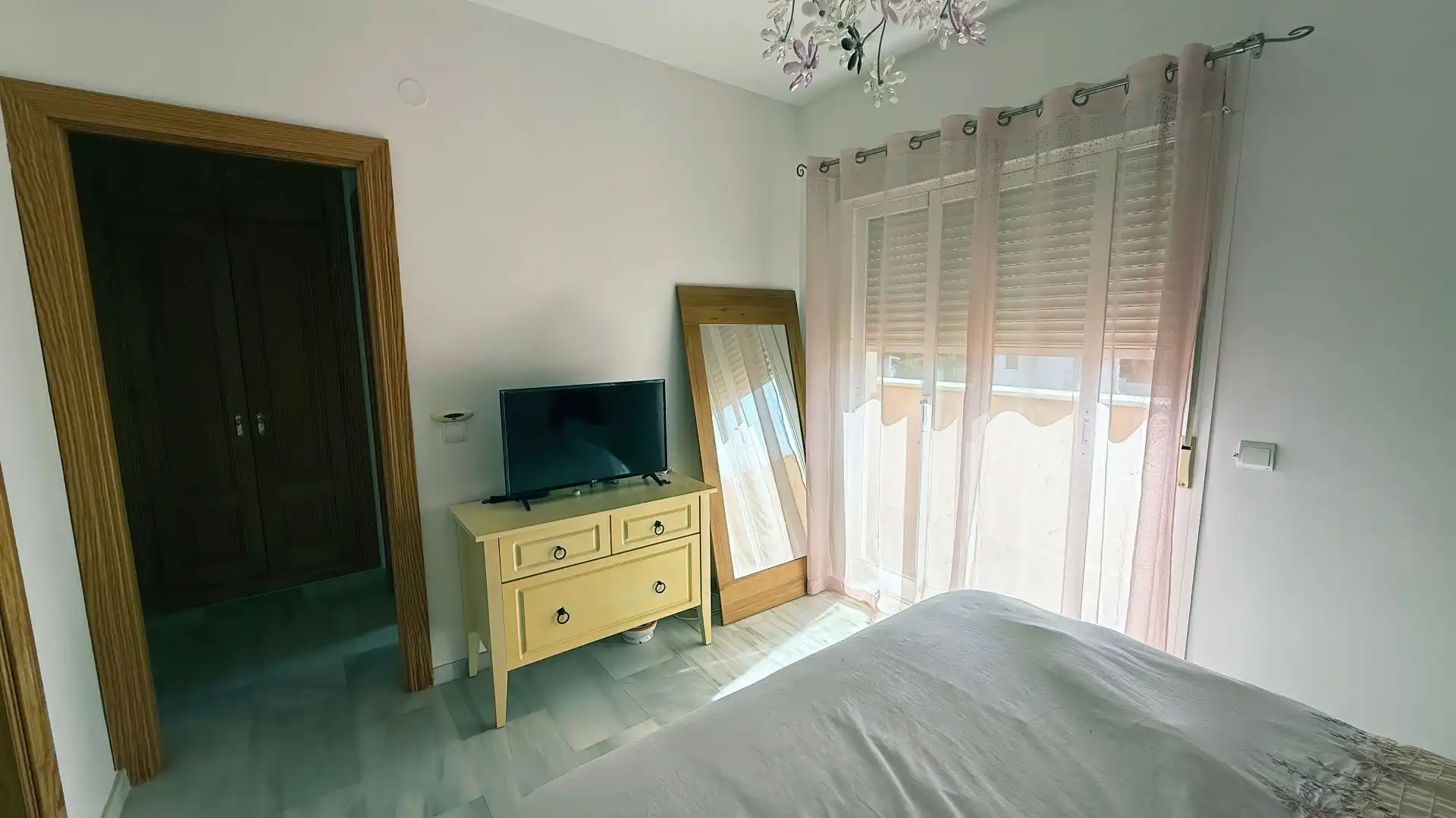 Habitación de Casa o chalet en venta en Coín con Trastero y Piscina