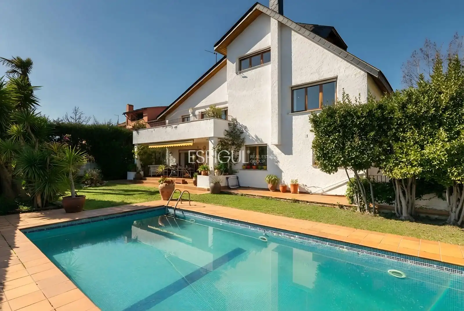 Exterior view of Houses for sale in Sant Cugat del Vallès  with Air Conditioner, Heating and Parquet flooring