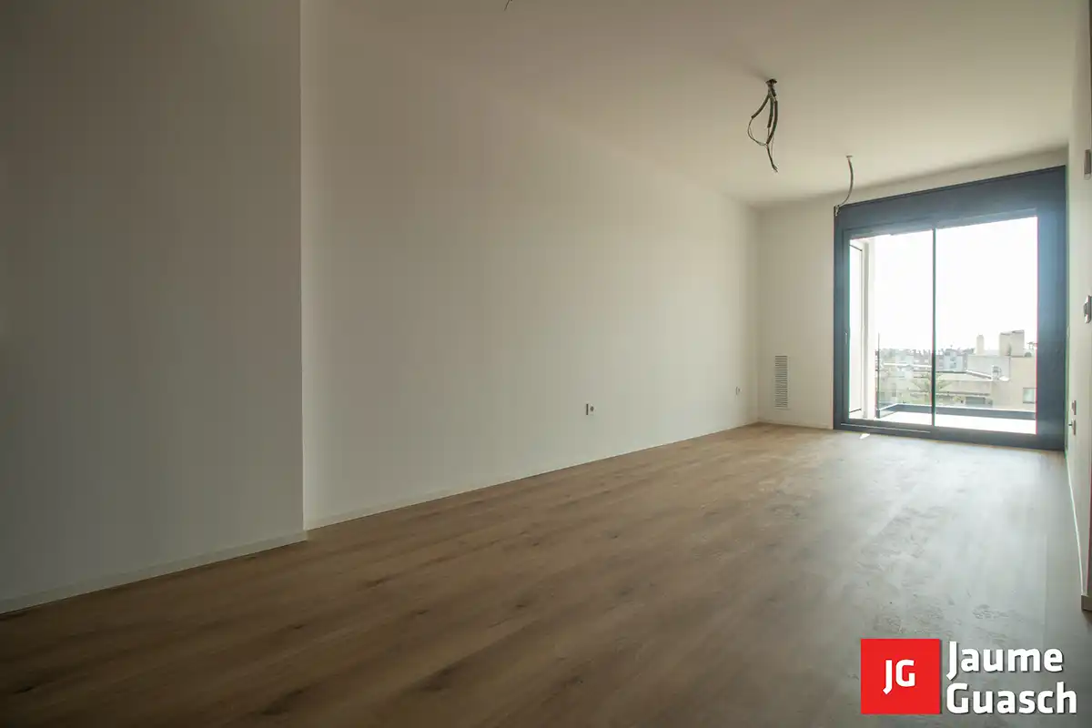 Sala d'estar de Àtic en venda en Torredembarra amb Calefacció, Parquet i Terrassa