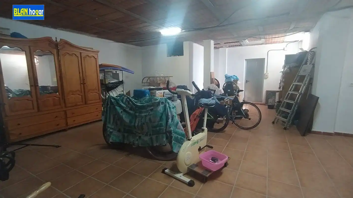 Casa amb piscina en venda a Calle Escritor González Valls, imagen 29