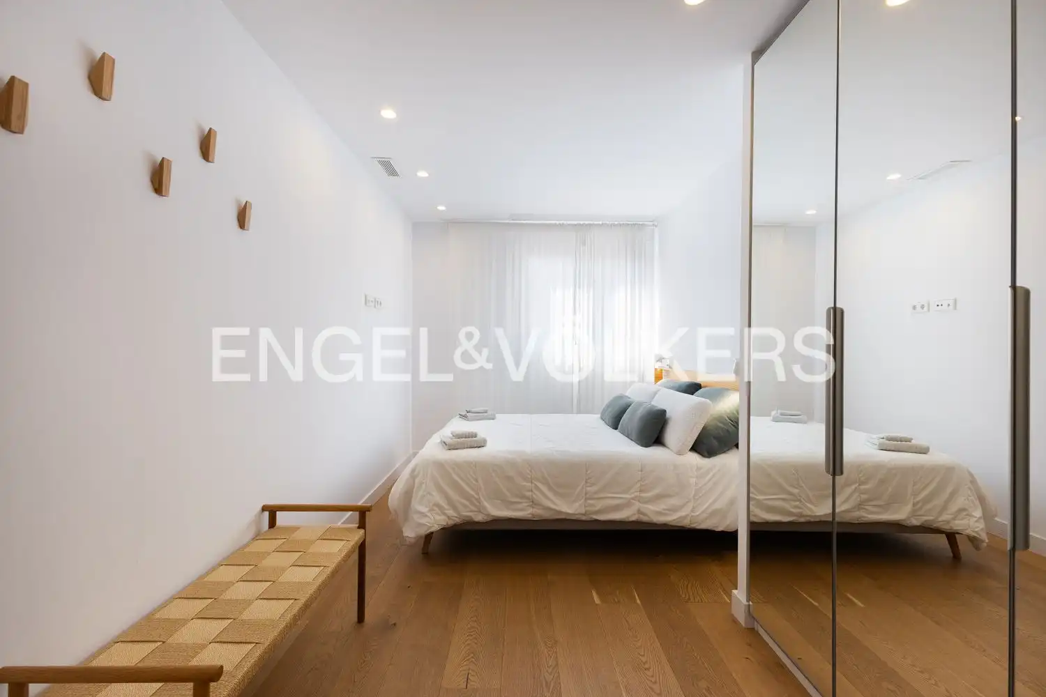 Habitación de Piso de alquiler en Valencia con Aire acondicionado, Calefacción y Balcón