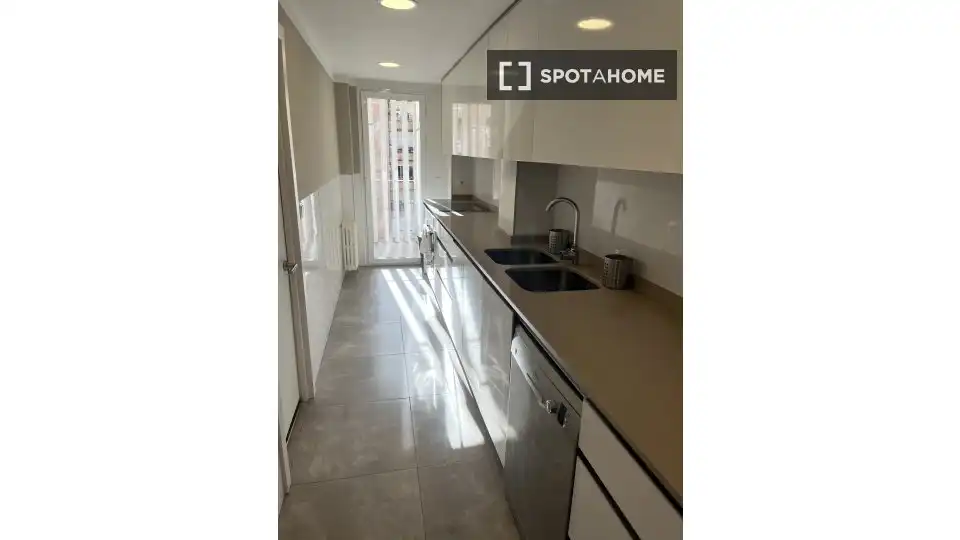 Habitación en Cuatro Caminos - Azca