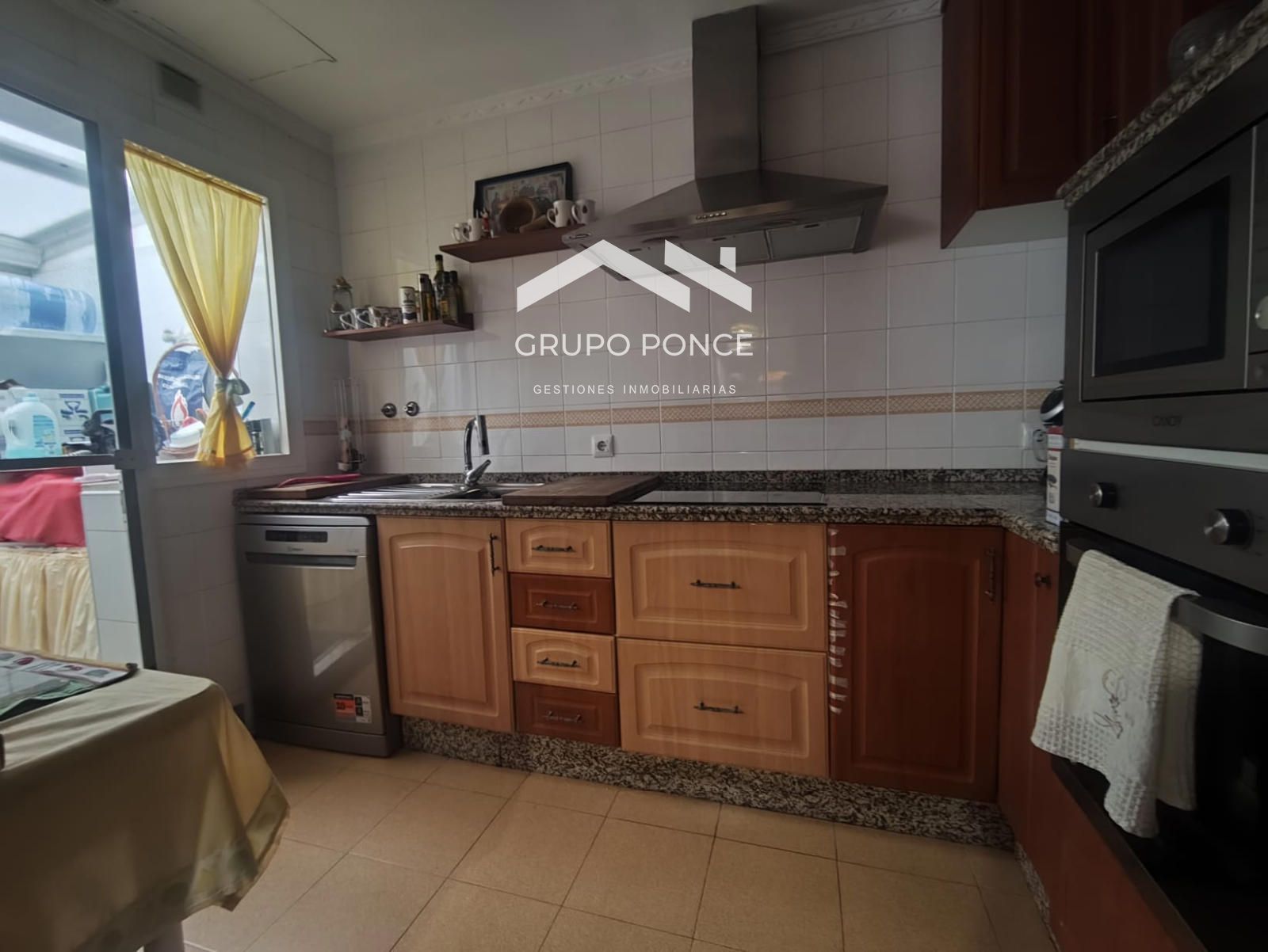 Kitchen of Single-family semi-detached for sale in Jerez de la Frontera  with Air Conditioner, Private garden and Furnished