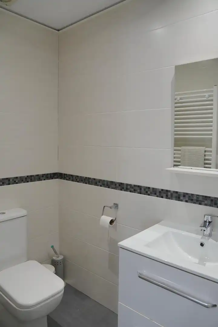 Bany de Casa o xalet de lloguer en Marbella amb Jardí privat, Terrassa i Piscina