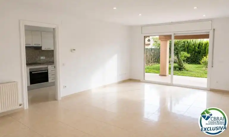 Jardí de Casa o xalet en venda en Empuriabrava amb Calefacció