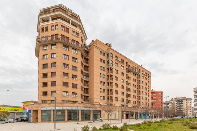 Piso en Alquiler en Pamplona-Iruña - VALLE DE ARANGUREN, 4 en Arrosadia