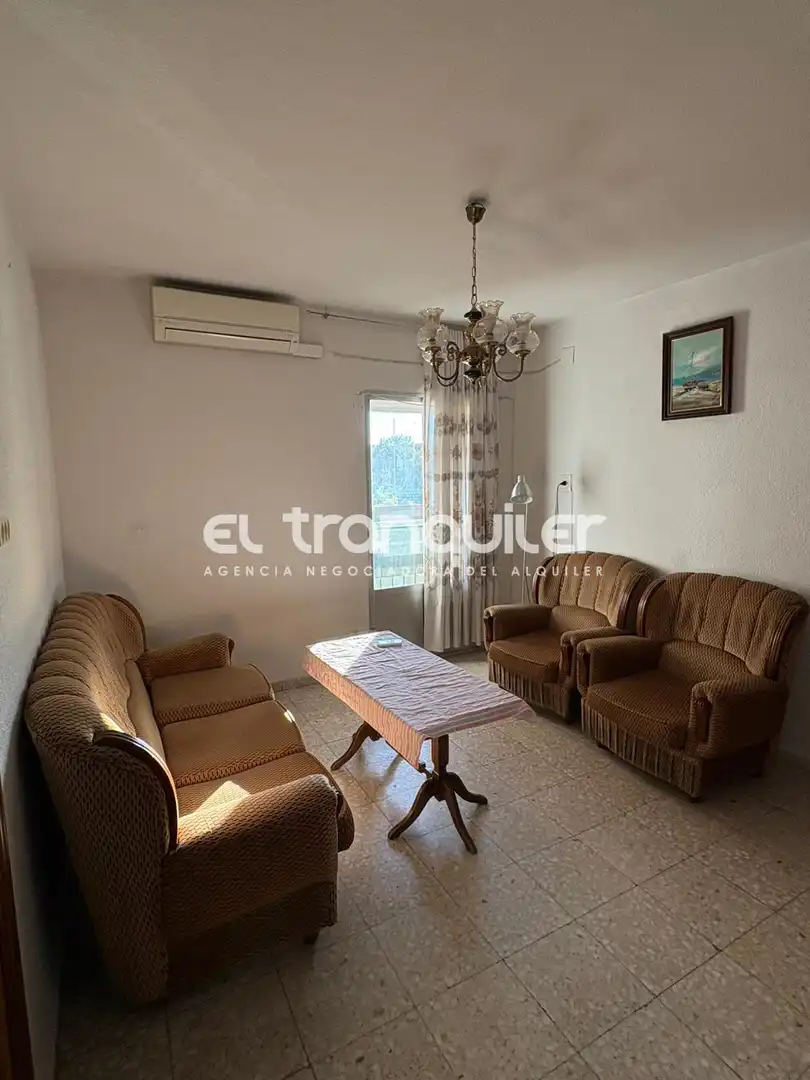 Fotografía del inmueble reportado: 900 €/mes — Madrid, Madrid