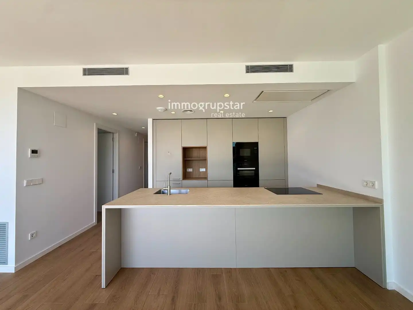 Apartament en venda a Cavall Bernat, Los Pinos - Politur