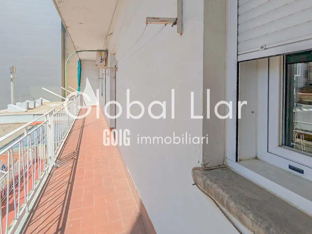 Außenansicht von Wohnung zum Verkauf in Lleida mit Klimaanlage, Heizung und Balkon