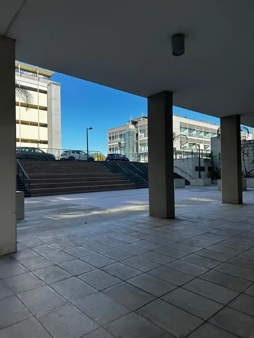 Vista exterior de Local en venta en Xirivella