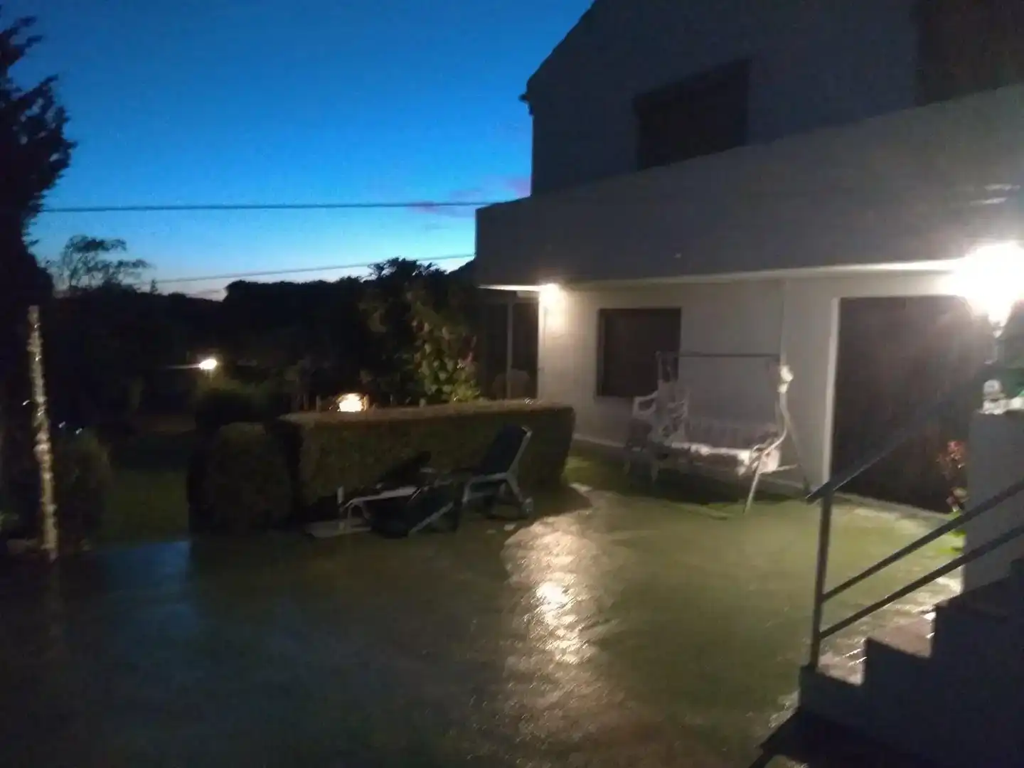 Terrassa de Casa o xalet en venda en San Cebrián de Castro amb Jardí privat, Traster i Moblat