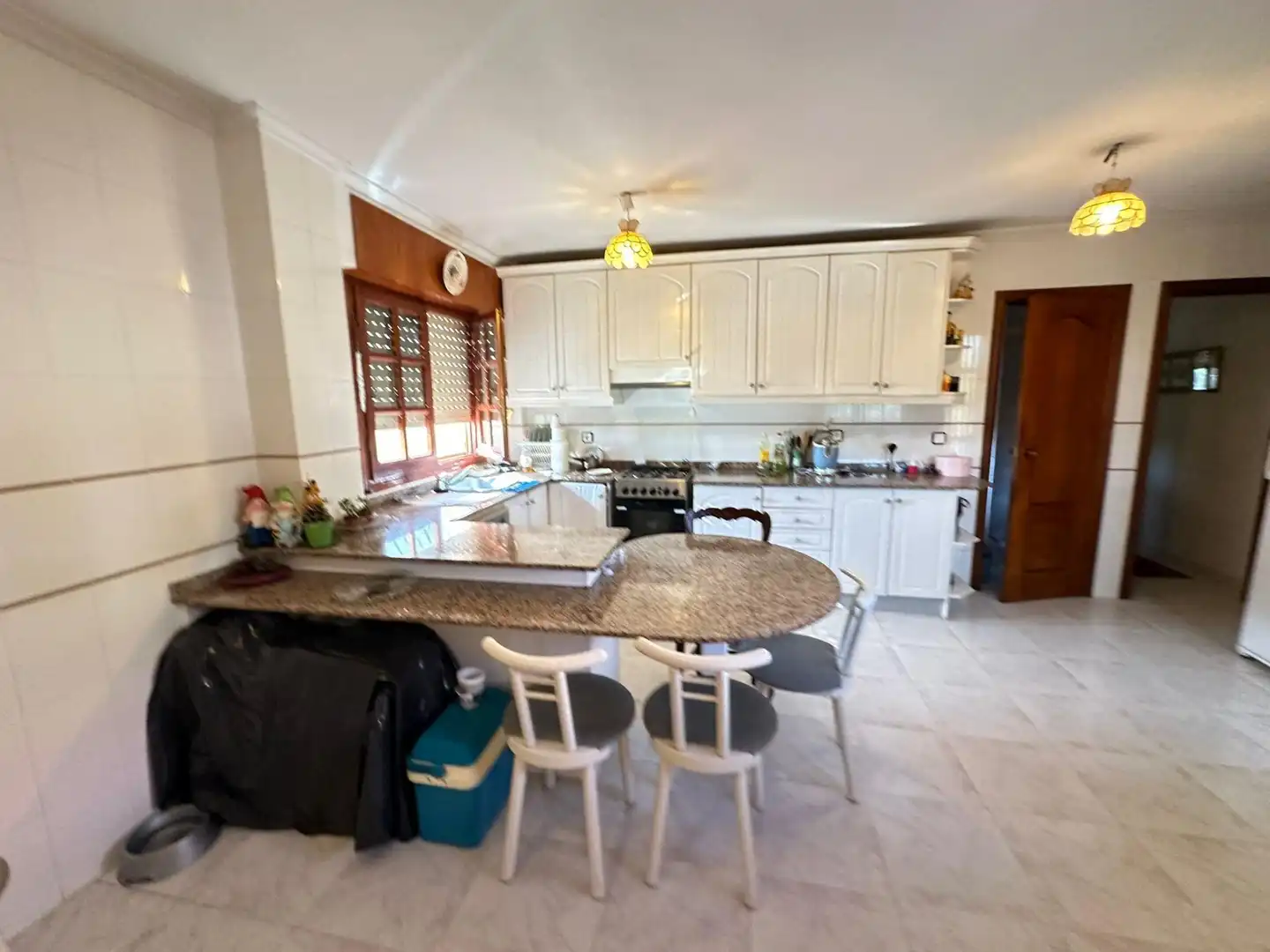 Cuina de Casa o xalet en venda en Alicante / Alacant amb Jardí privat, Terrassa i Traster