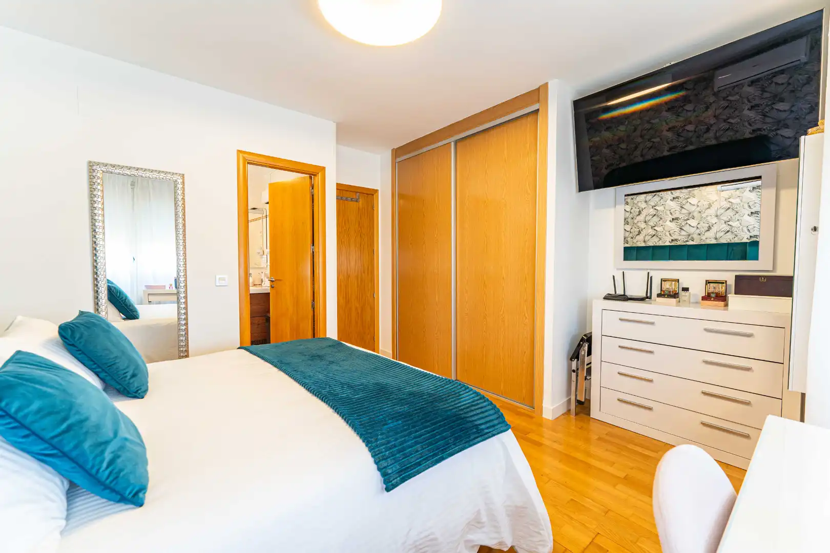 Habitación de Casa o chalet en venta en Serranillos del Valle con Aire acondicionado, Calefacción y Jardín privado