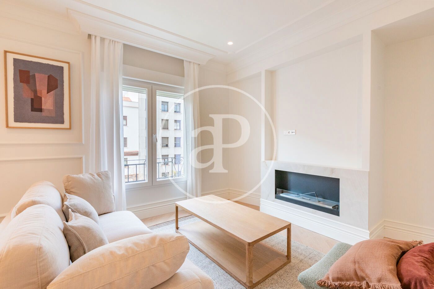 Living room of Flat for sale in  Madrid Capital  with Air Conditioner, Heating and Furnished