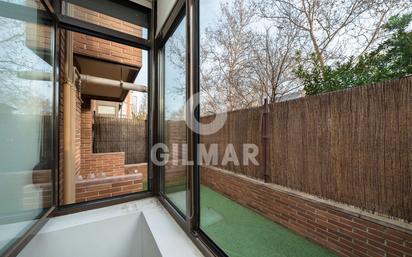 Jardí de Planta baixa en venda en  Madrid Capital amb Aire condicionat, Calefacció i Terrassa