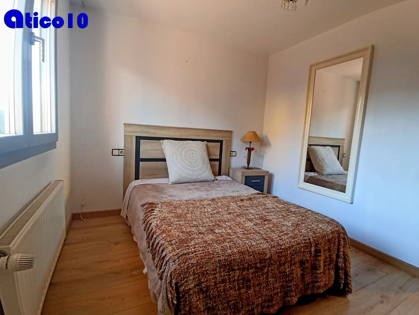 Bedroom of Attic for sale in Oviedo   with Heating, Parquet flooring and Terrace