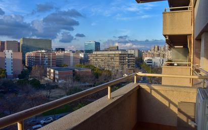 Exterior view of Flat for sale in  Barcelona Capital  with Heating, Terrace and Balcony