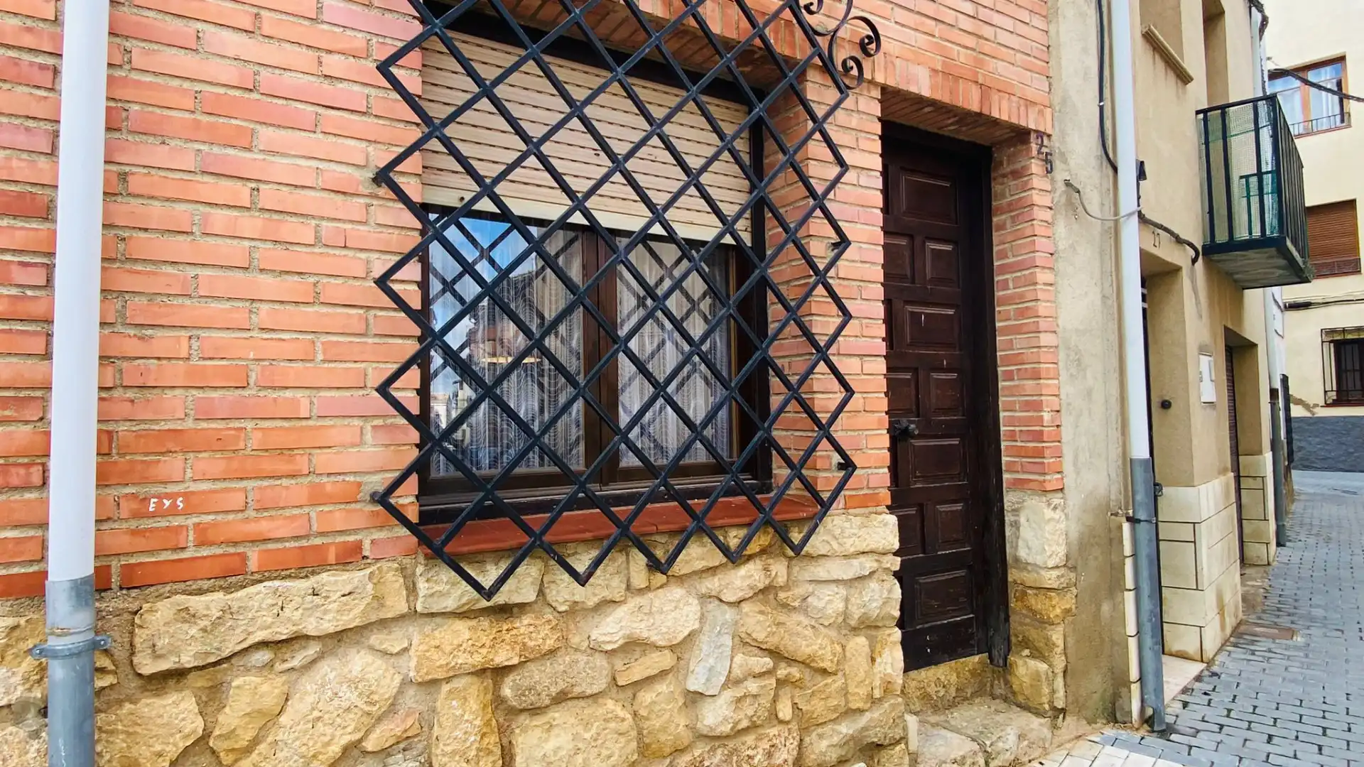 Exterior view of Detached homes for sale in Forcall  with Terrace, Storage room and Furnished