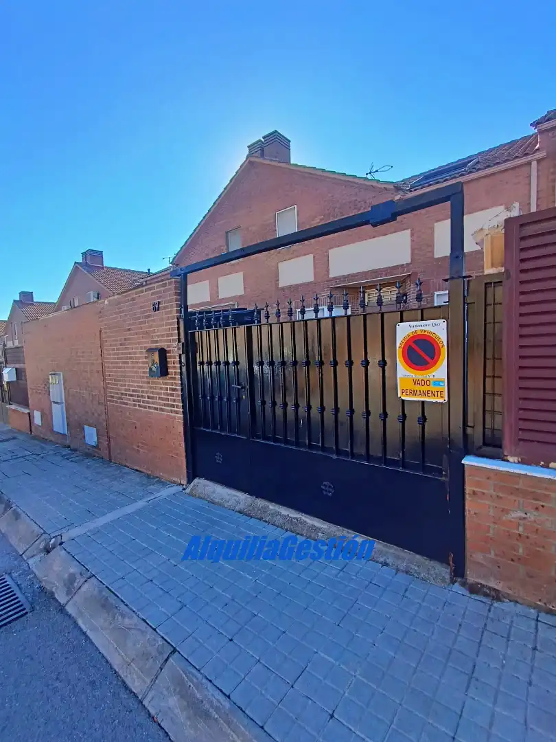 Adossat amb jardí en venda a Calle los Rosales, imagen 45