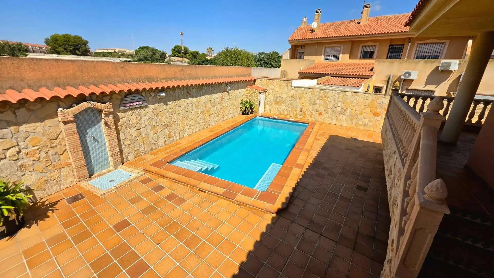 Piscina de Casa o xalet en venda en La Unión amb Aire condicionat, Jardí privat i Terrassa