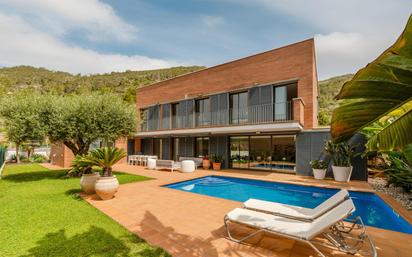 Jardí de Casa o xalet en venda en Sitges amb Aire condicionat, Terrassa i Piscina