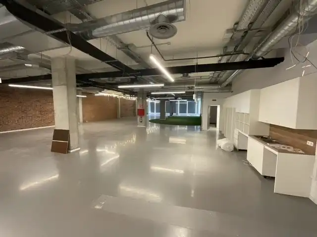 Gebäude zur Miete in  Barcelona Capital