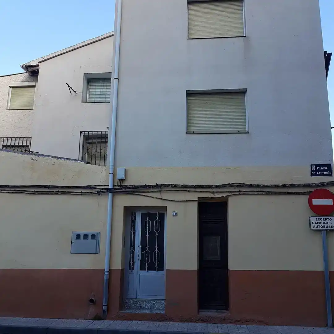 Vista exterior de Pis en venda en Arcos de Jalón amb Moblat, Forn i Rentadora