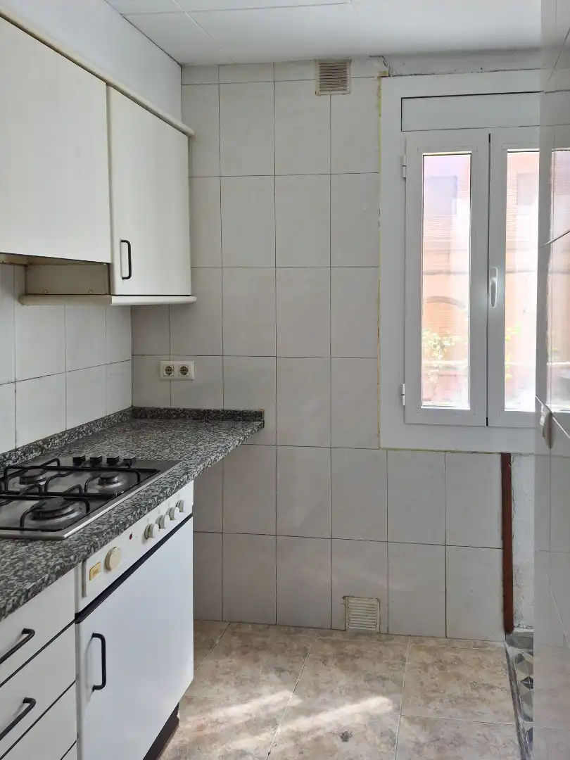 Küche von Wohnung zum Verkauf in Ripoll mit Privatgarten und Abstellraum