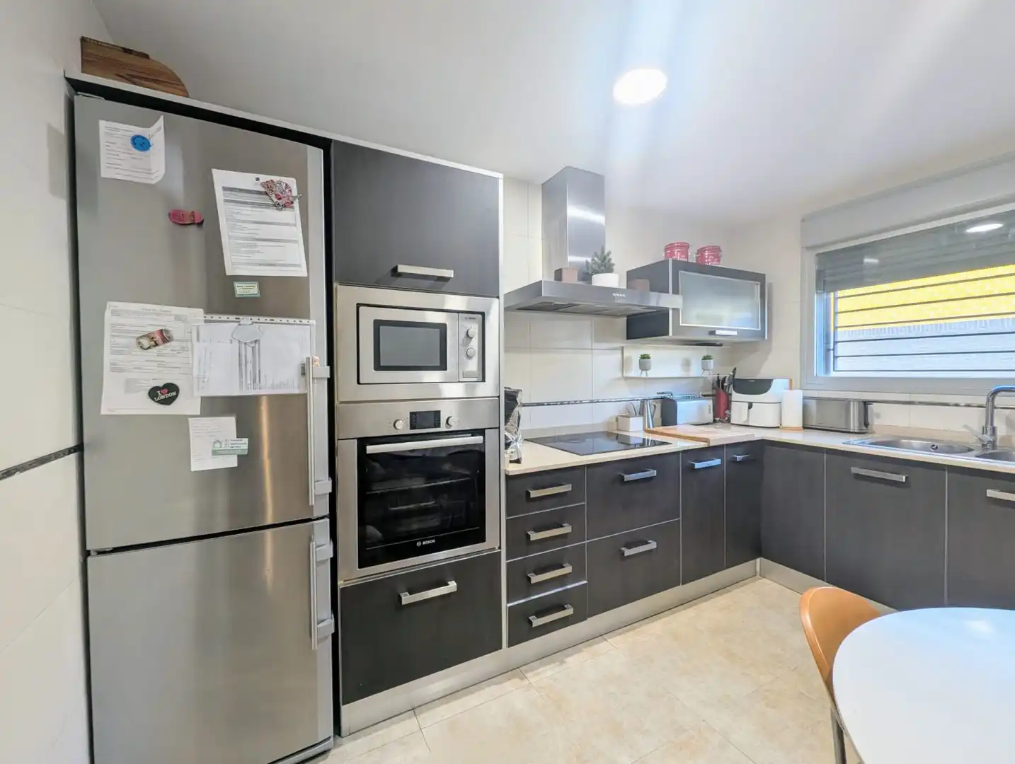 Cocina de Casa adosada en venta en Castellón de la Plana / Castelló de la Plana con Aire acondicionado, Calefacción y Terraza