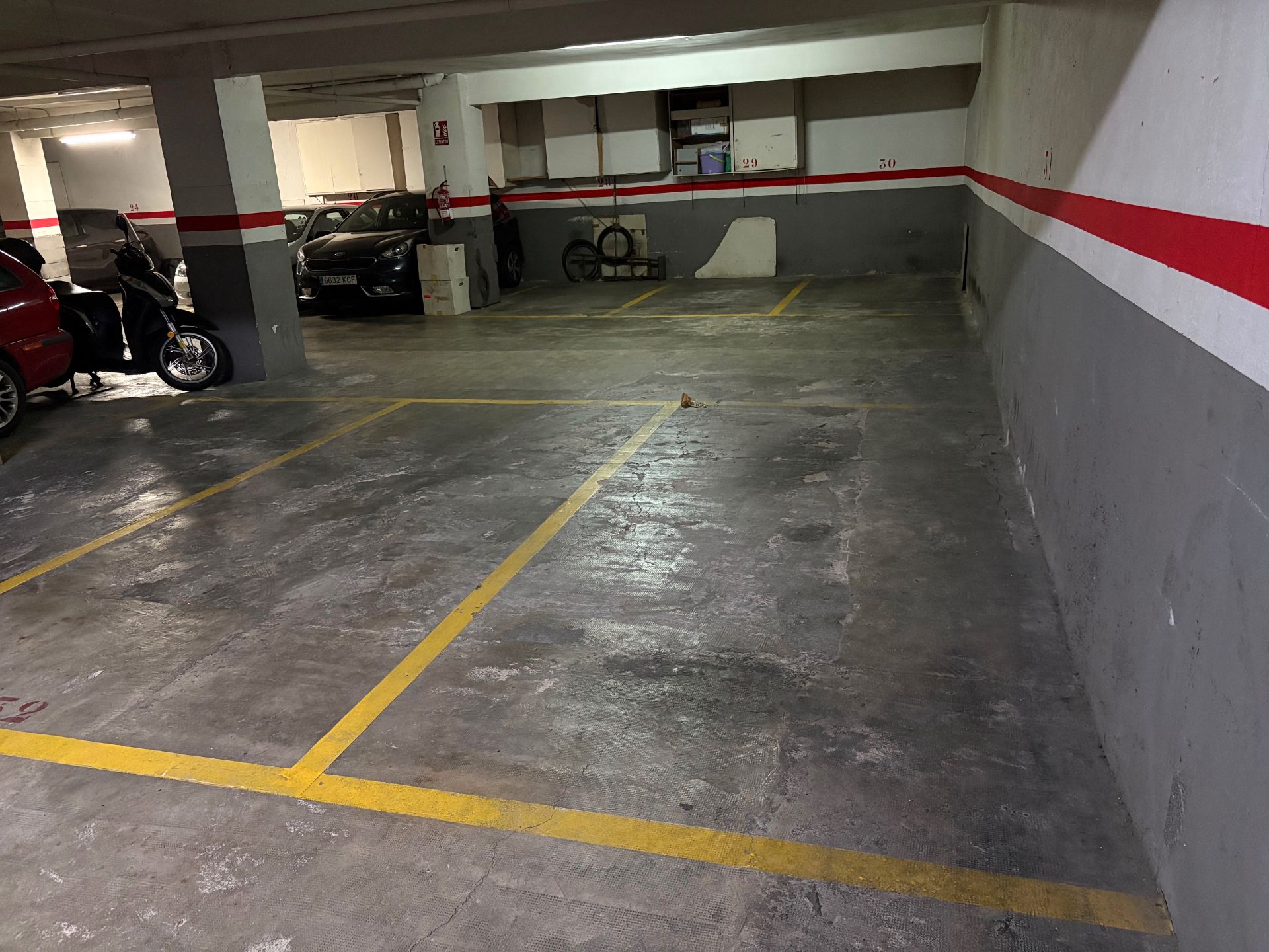 Garatge de lloguer a Carrer d'Enric Prat de la Riba, 131, Sant Josep