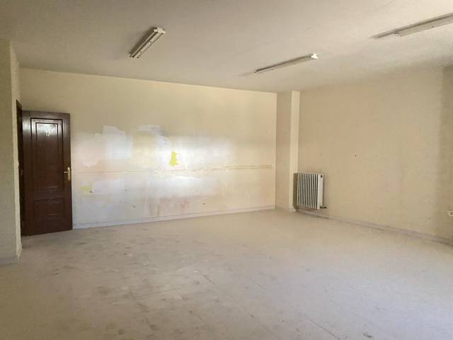 Local comercial en Alquiler en Calle Juan Ramón Jiménez, 1 en La Bañeza