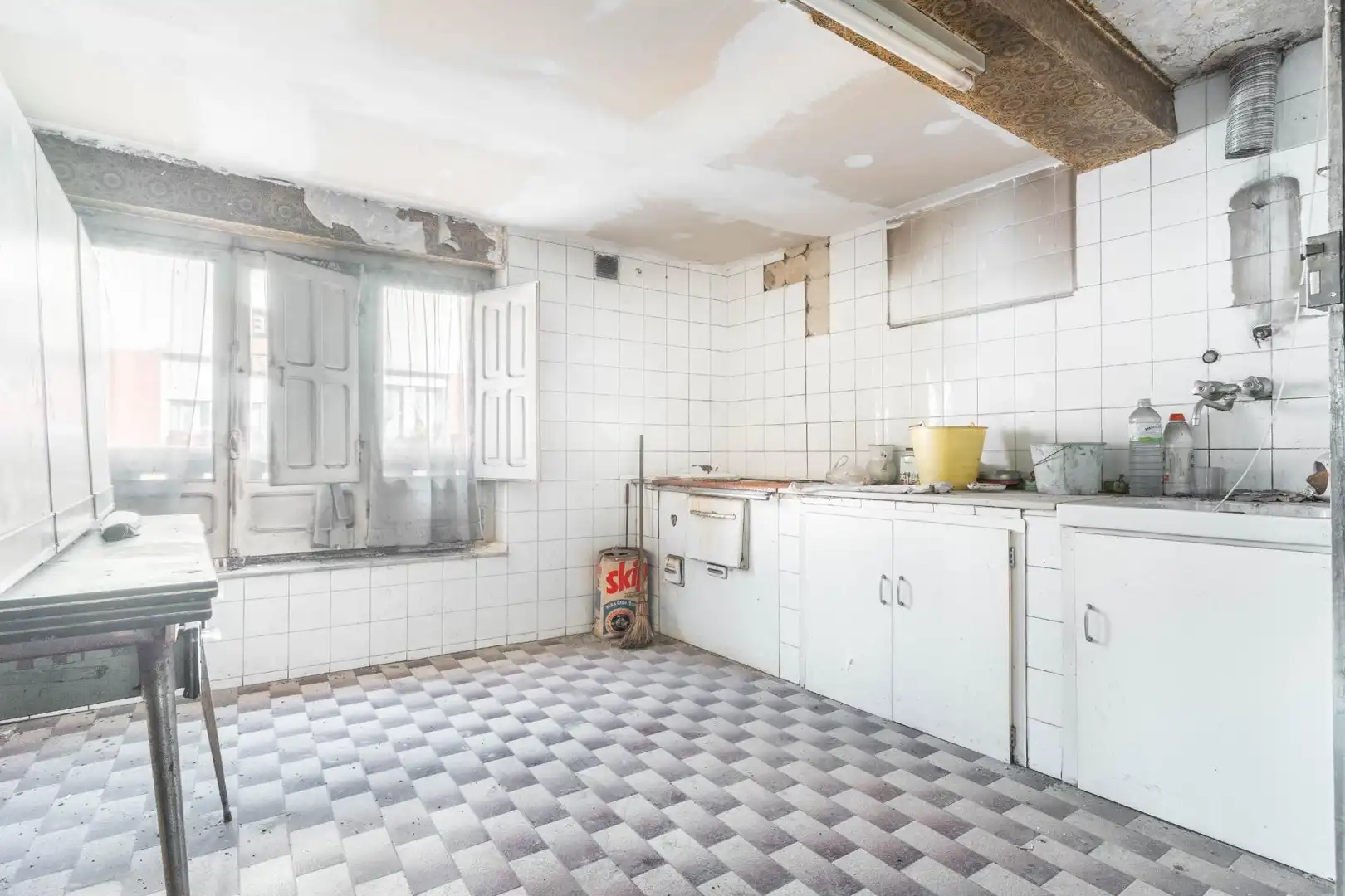 Gebäude zum Verkauf in Calle de Valentín Ochoa, 4, La Felguera