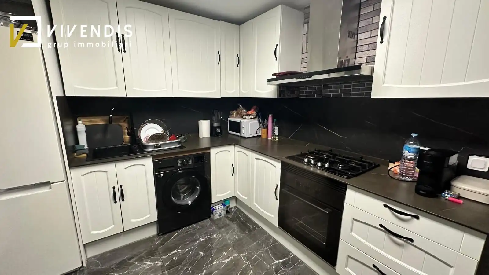Küche von Wohnung zum Verkauf in Torrefarrera mit Heizung, Abstellraum und Balkon