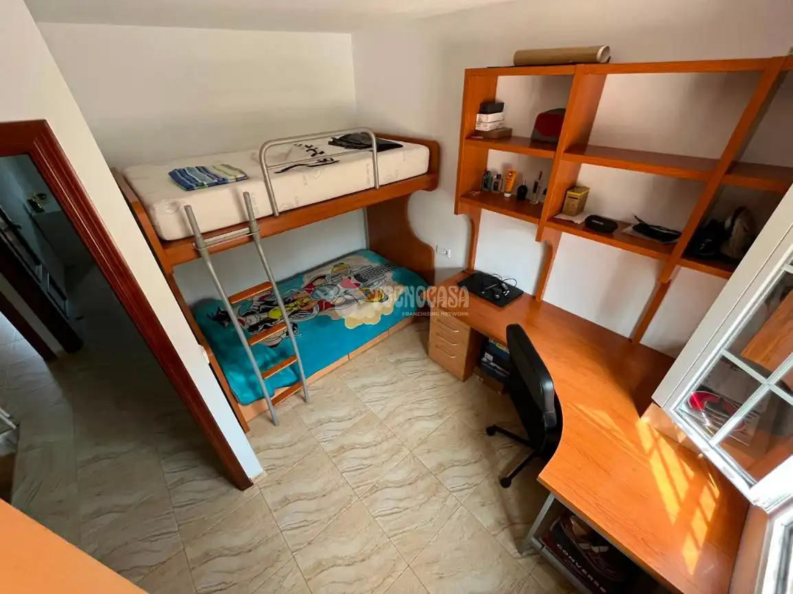 Bedroom of Detached homes for sale in Dos Hermanas  with Air Conditioner and Balcony