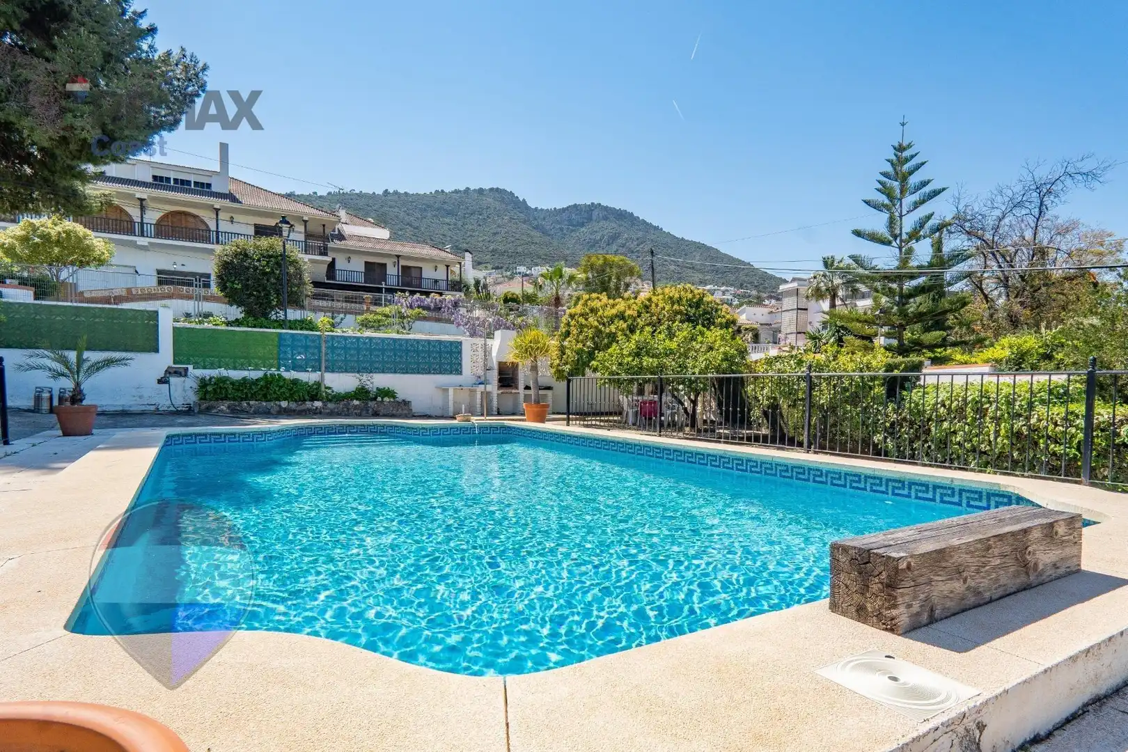 Piscina de Casa o xalet en venda en Alhaurín de la Torre amb Piscina comunitària