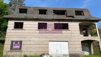 Vista exterior de Casa o xalet en venda en Mos amb Jardí privat