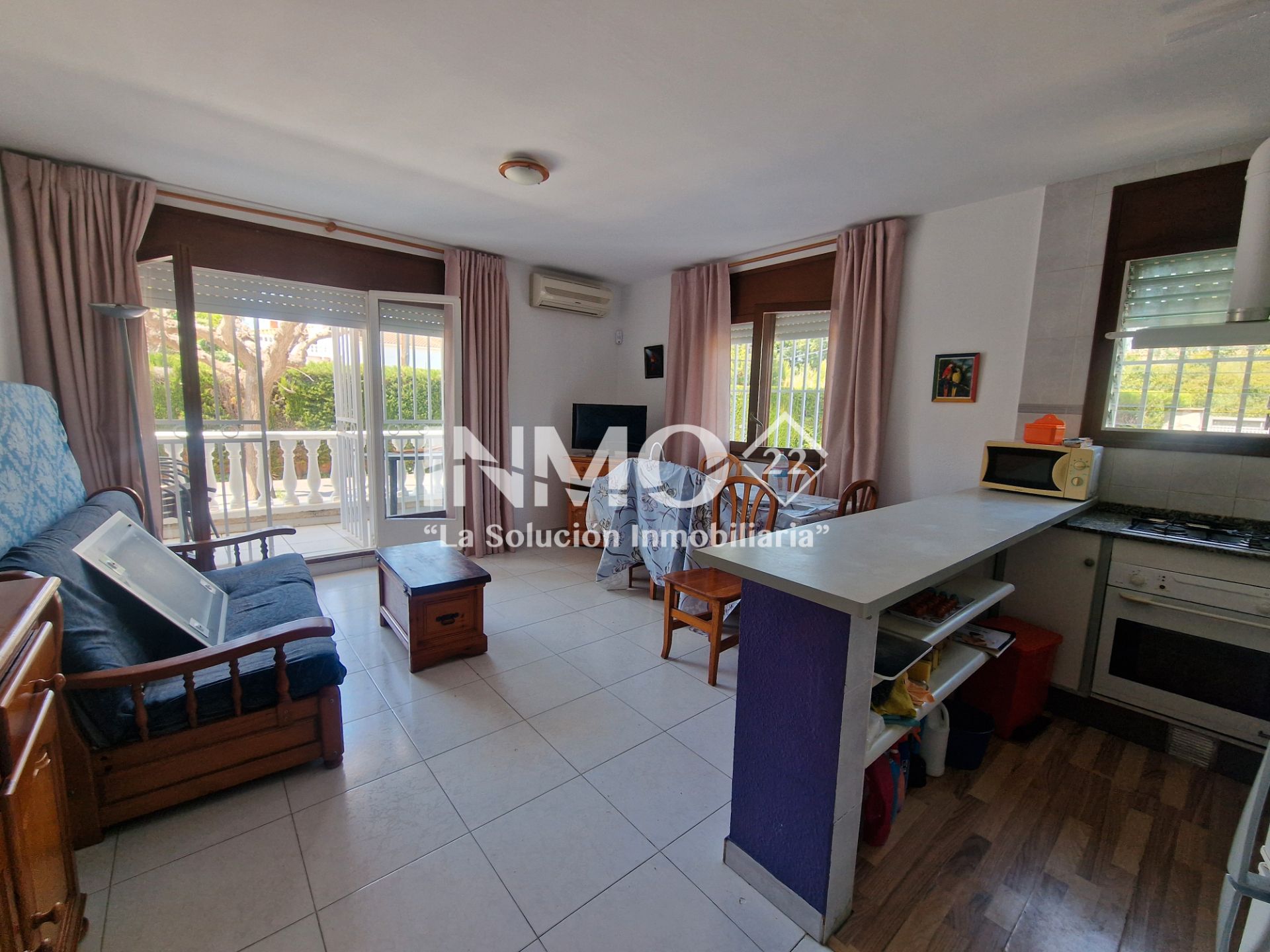Living room of Apartment for sale in Cambrils  with Air Conditioner, Terrace and Furnished