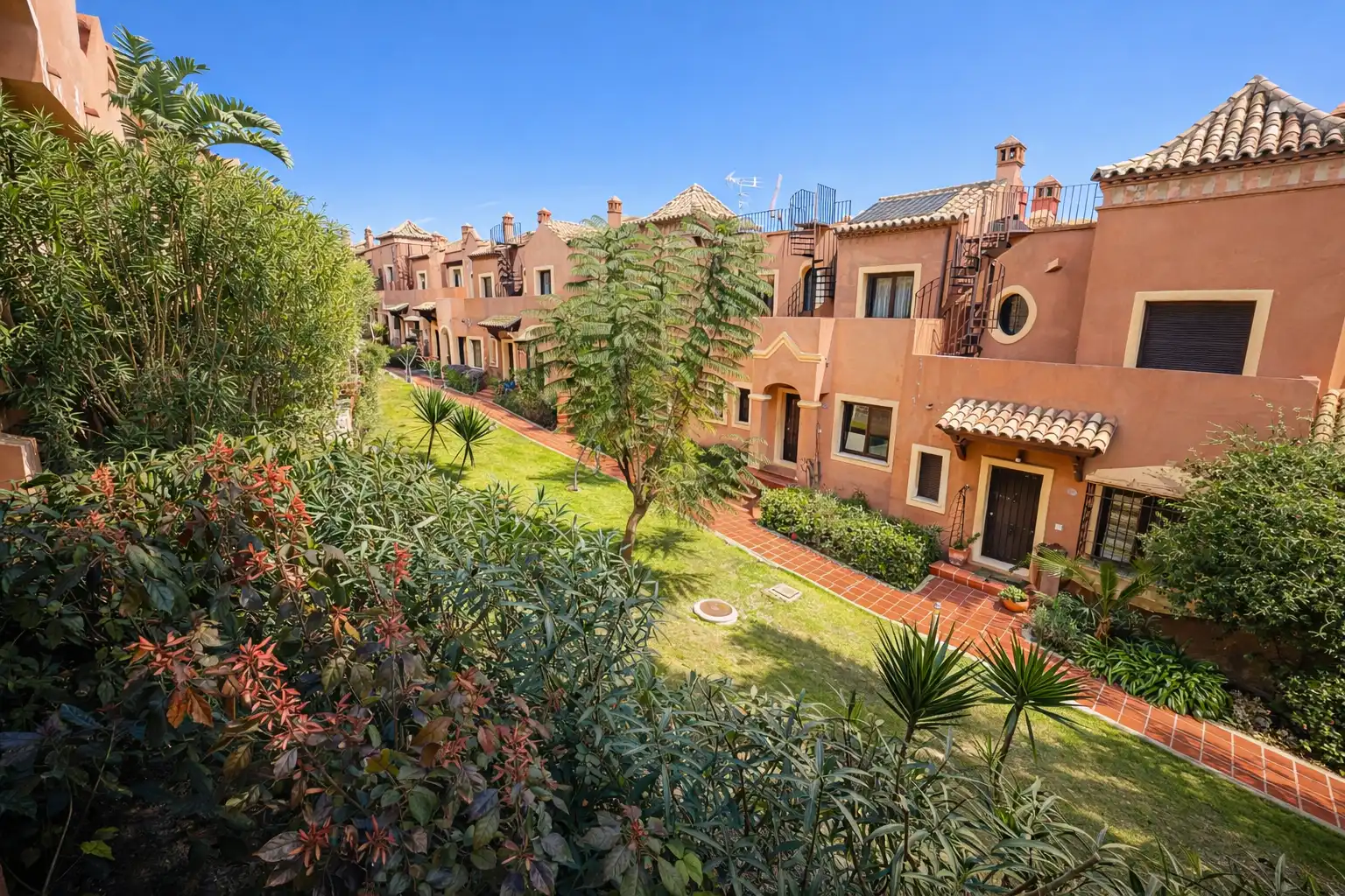 Casa a schiera con terrazza in vendita a Costa Natura