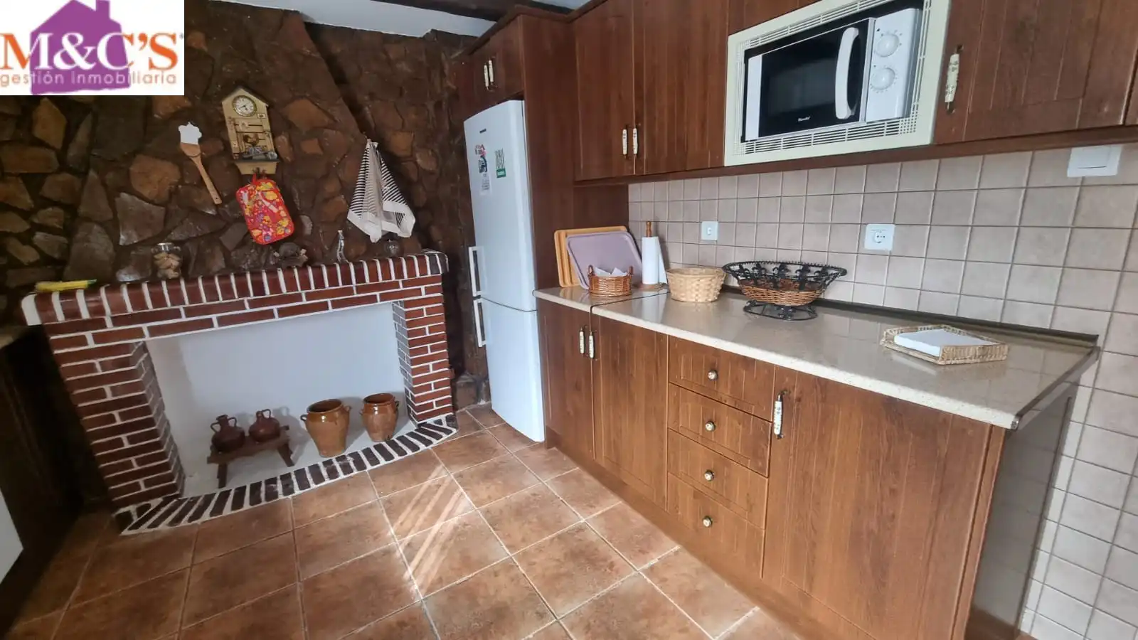 Cuina de Casa o xalet en venda en Cabezarrubias del Puerto amb Aire condicionat, Calefacció i Jardí privat