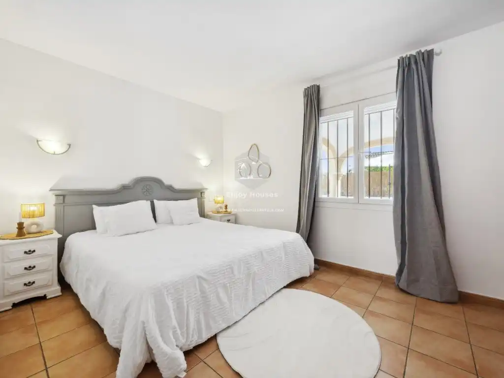 Houses for sale in La Granadella - Costa Nova
