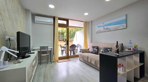 Foto 3 de Apartamento de alquiler en De Italia, Playa del Inglés, San Bartolomé de Tirajana