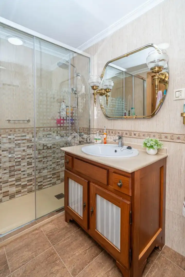 Baño de Piso en venta en Linares con Aire acondicionado, Terraza y Balcón
