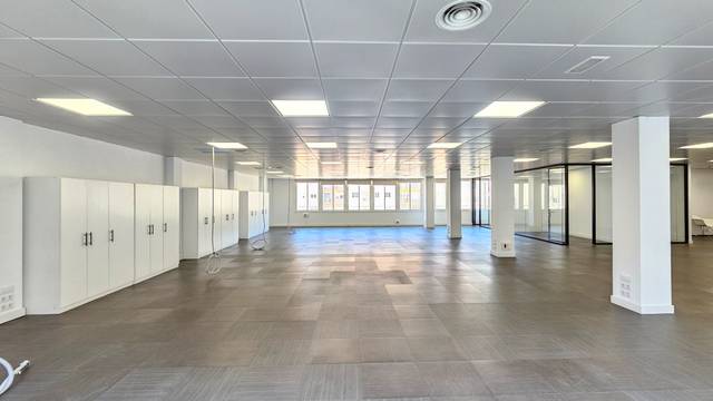 Oficina en Alquiler en Carrer de Galileu en Barri de les Corts