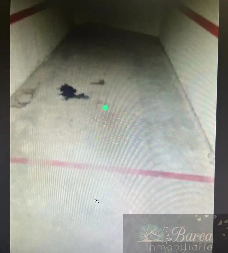 Garage for rent in Rute