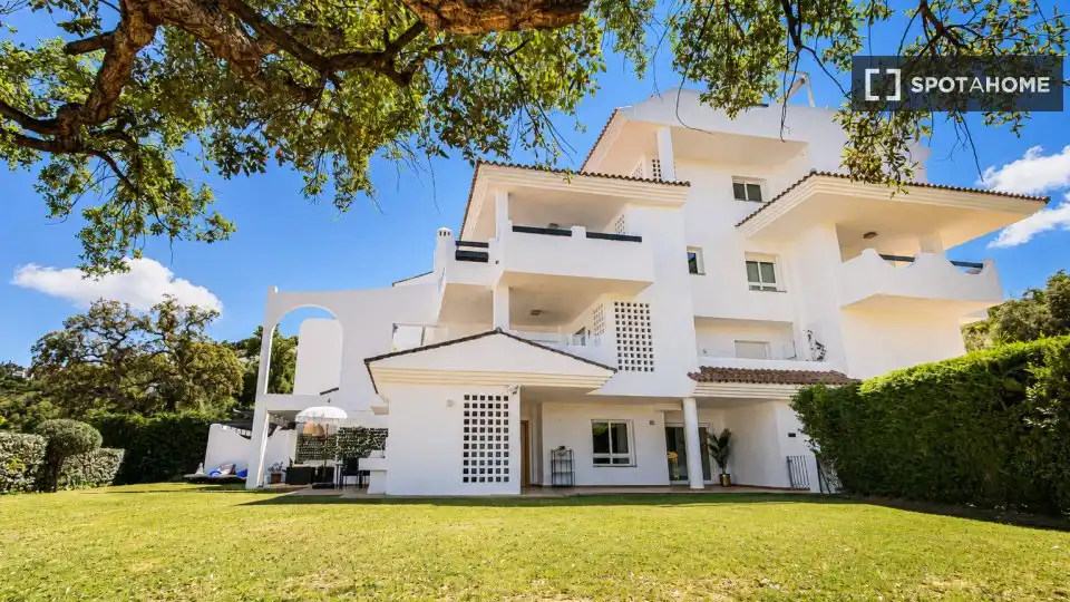 Vista exterior de Apartamento para compartir en Ojén con Aire acondicionado, Terraza y Amueblado