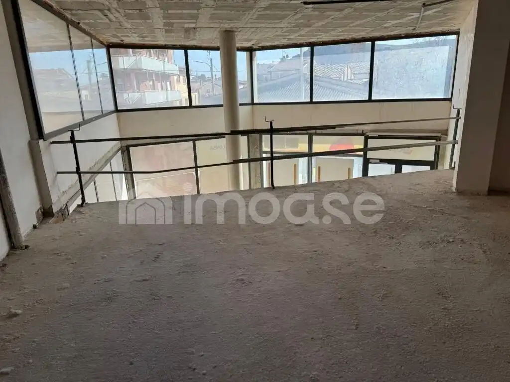 Locale commerciale in vendita a Sallent, imagen 2