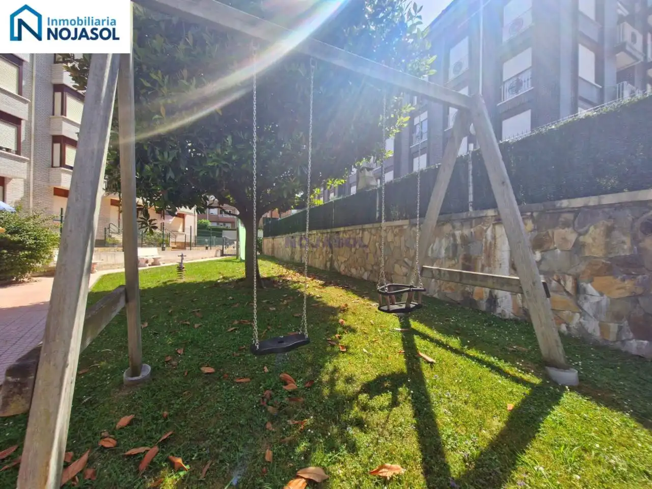 Jardín de Apartamento en venta en Noja con Calefacción, Terraza y Balcón