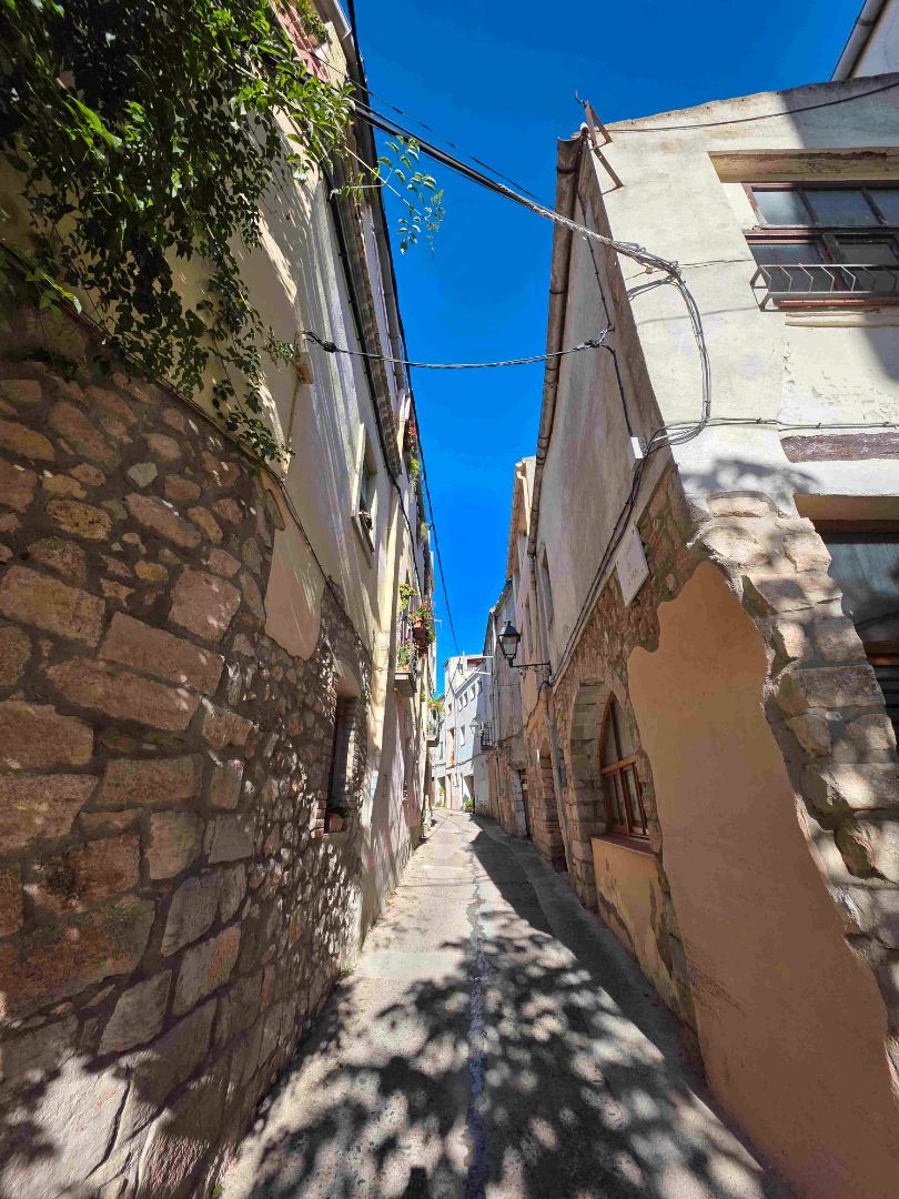 Vista exterior de Casa adosada en venda en Cabra del Camp amb Terrassa i Balcó
