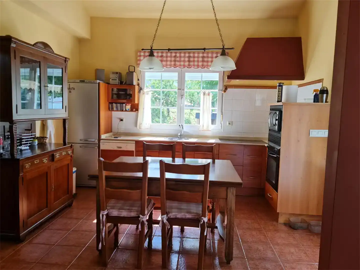 Cuina de Finca rústica en venda en Santa Eulalia de Oscos